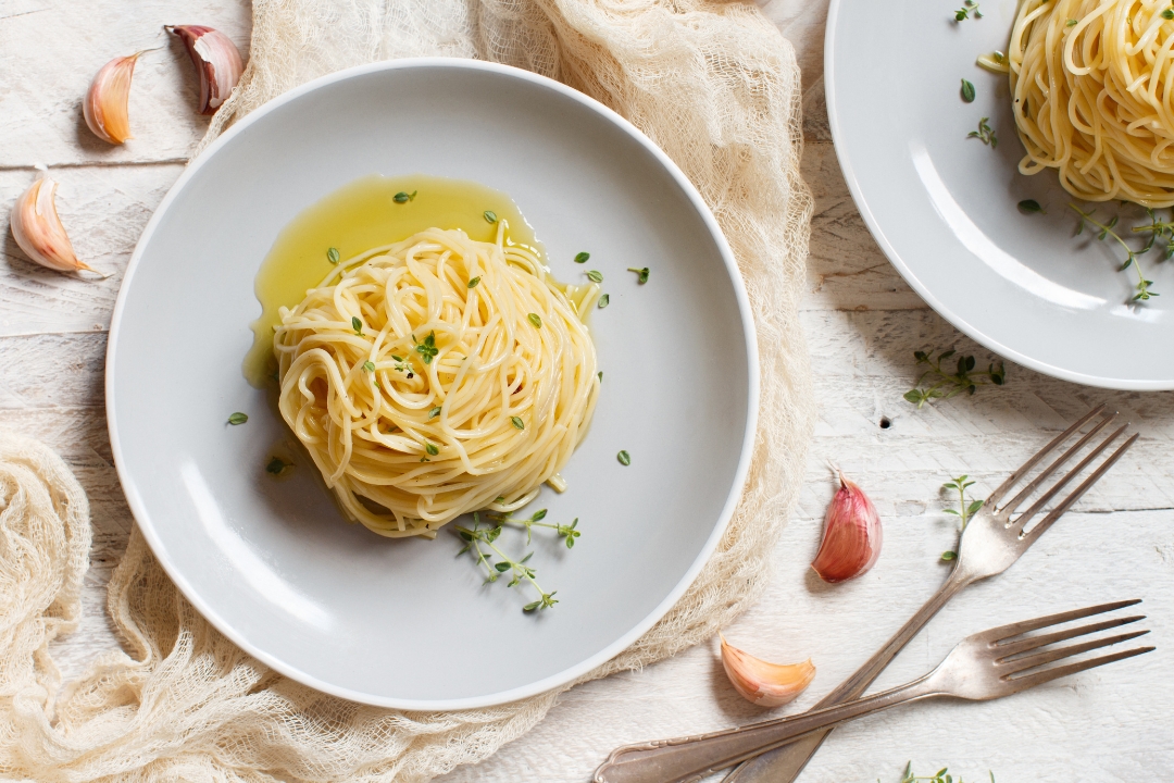 Pasta al aglio e olio: tradición italiana con el mejor aceite de oliva virgen extra